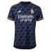 Lacne Muži Futbalové dres Real Madrid Toni Kroos #8 2023-24 Krátky Rukáv - Preč
